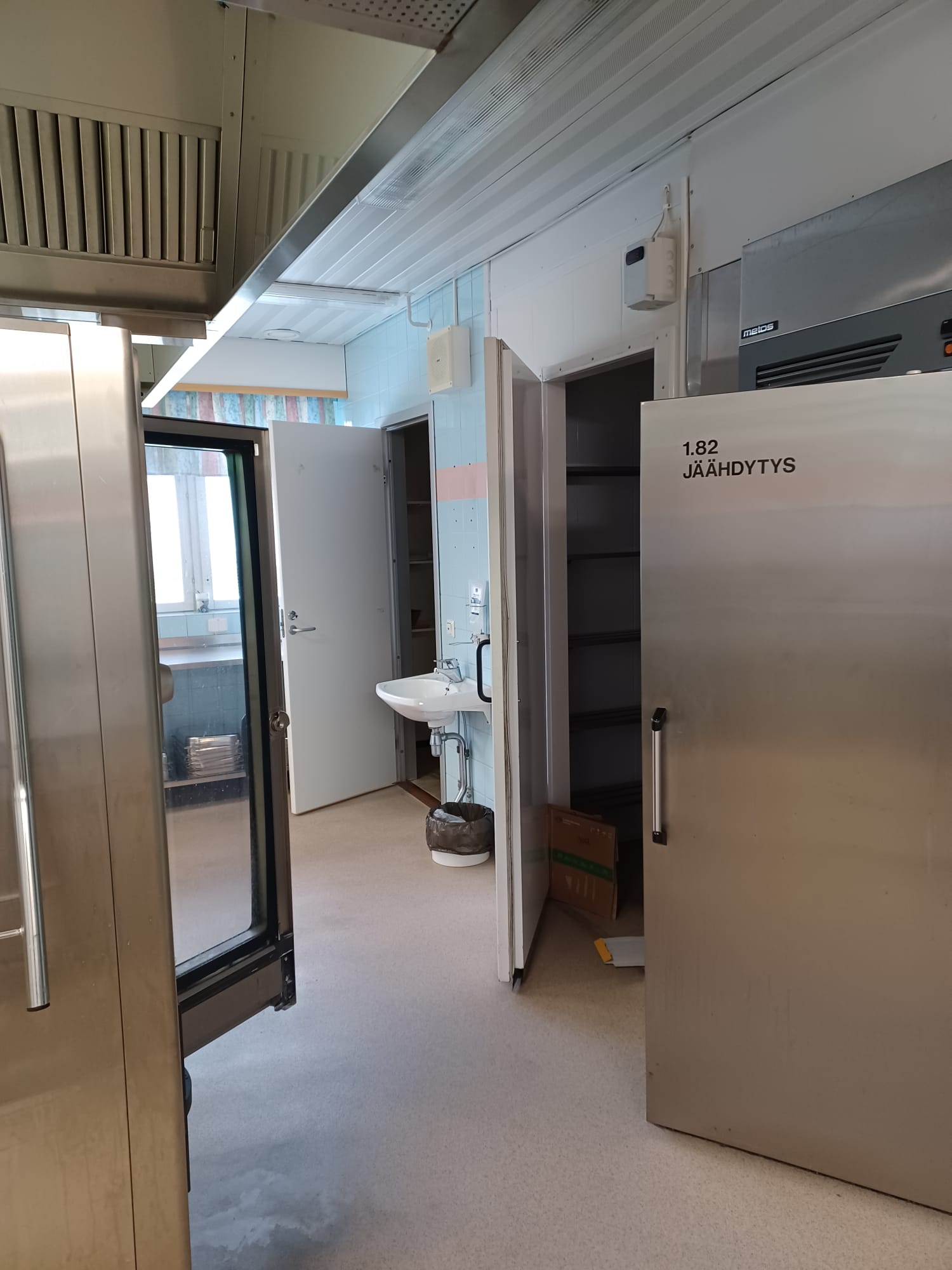 TK keittiö 2